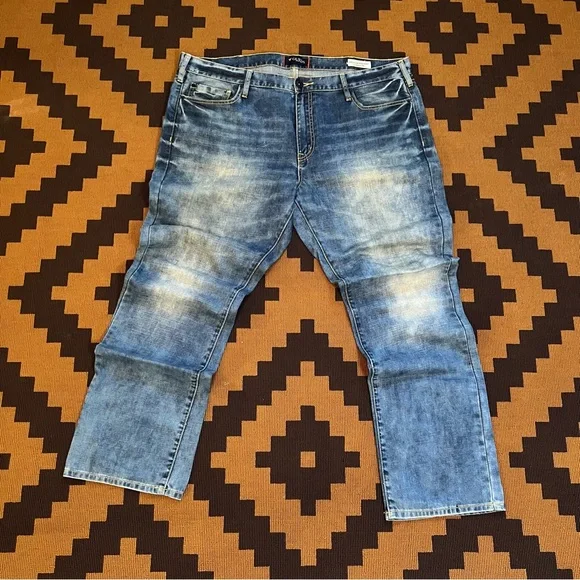 GUESS Mineral Washed Distressed Blue Denim Jeans Regular Straight Crescent Fit - Picture 2 of 12